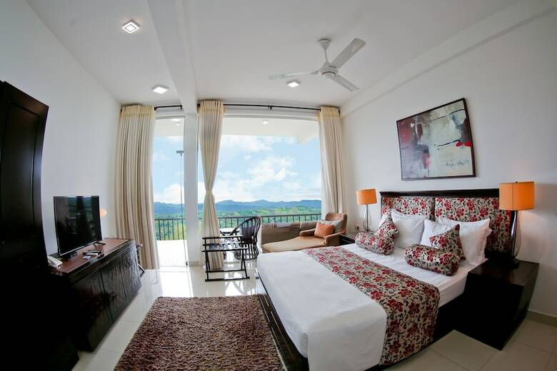 Romance Hills Hotel