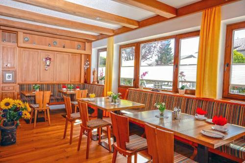 Hostal Hotel Allg�u Garni