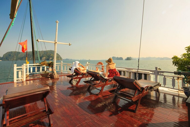 Lan Ha Legend Cruise