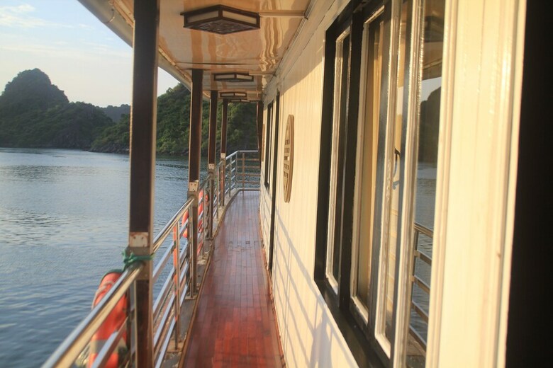 Lan Ha Legend Cruise