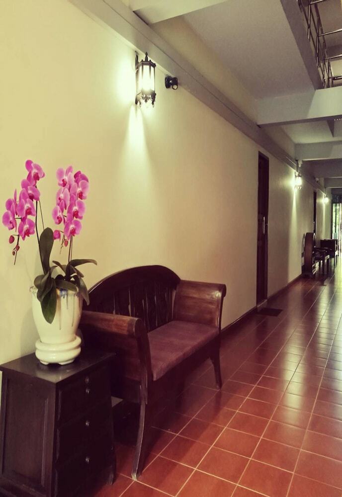 Hotel U Plearn Place
