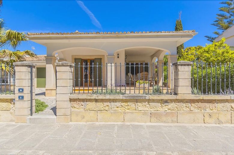 Villa Anecs