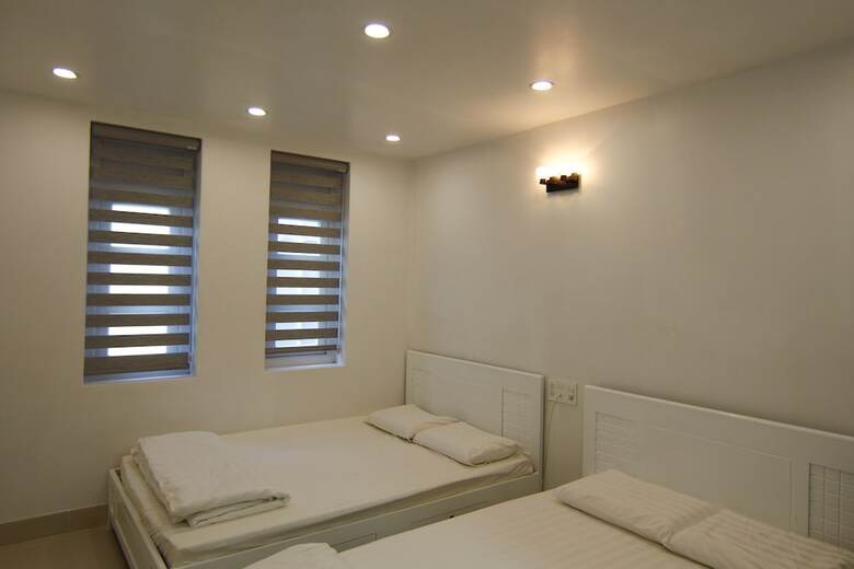 Hotel Full House Hostel