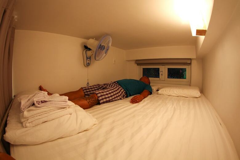 Hotel Full House Hostel