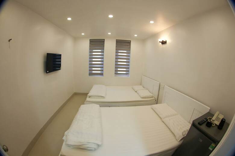 Hotel Full House Hostel