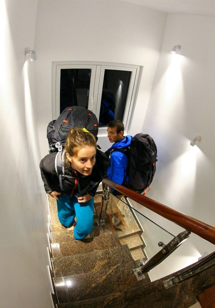 Hotel Full House Hostel