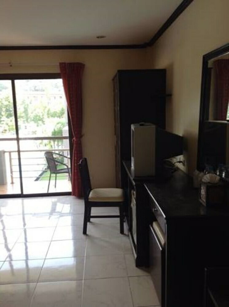 Hotel Baantonkhao Kata Beach