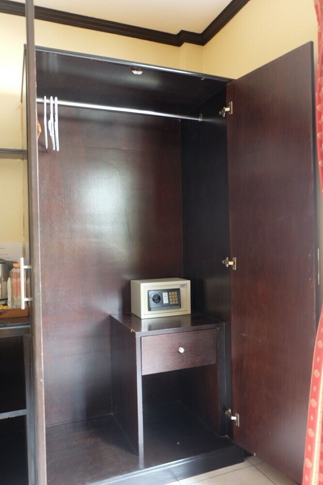 Hotel Baantonkhao Kata Beach