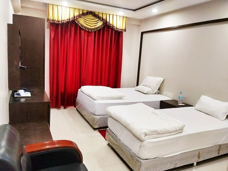 Bodhgaya Seven Inn Hotel N Restaurant