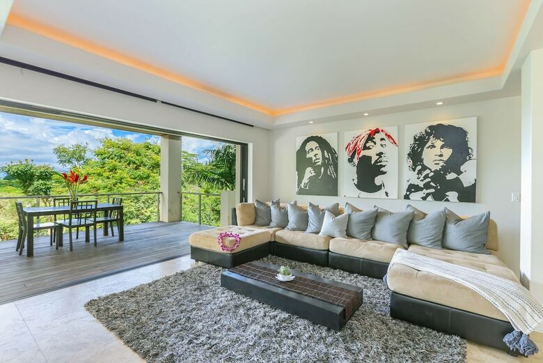 Laulea Kailani Villa (kauai) By Redawning