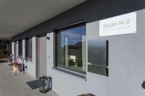 Hostal Studio 14/2