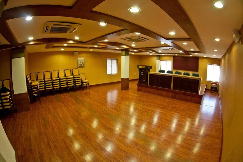 Hotel Paramount Tower