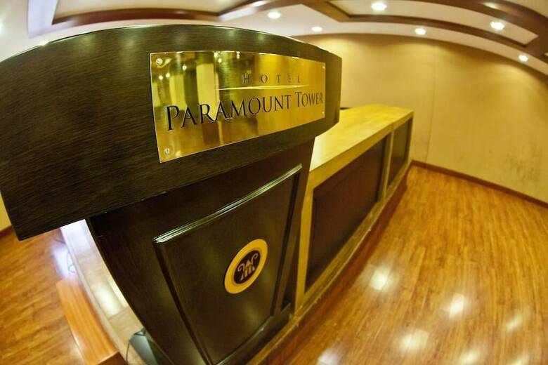 Hotel Paramount Tower