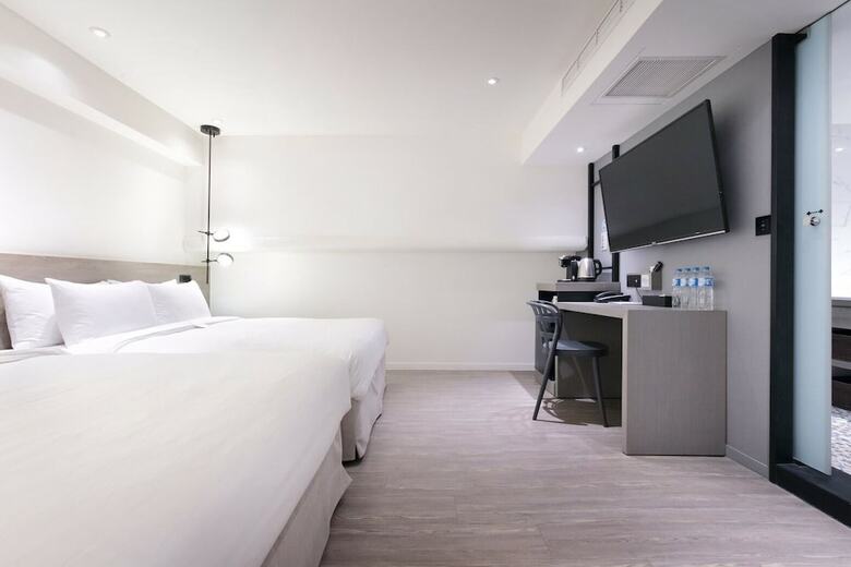 Keebe Hotel