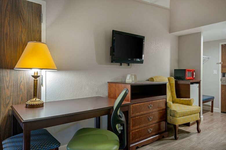 Hotel Rodeway Inn