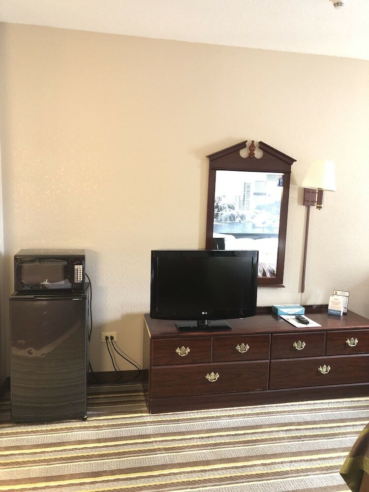 Motel Super 8 By Wyndham Aurora/naperville Area