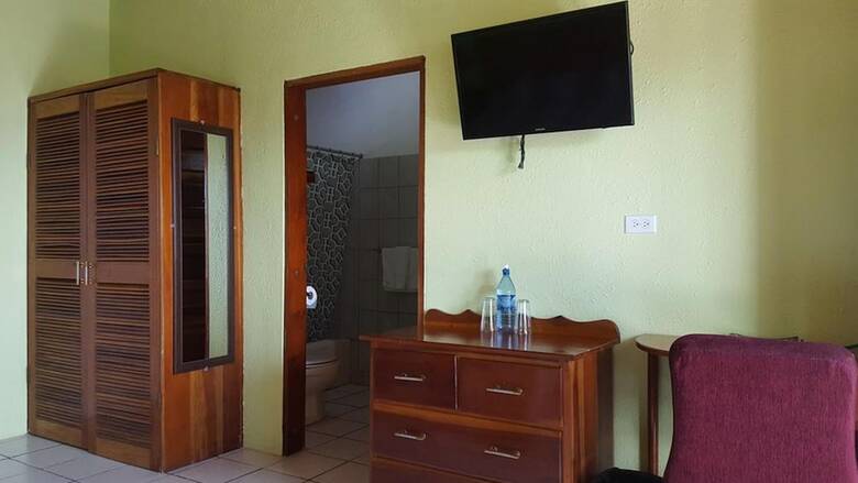 Hotel Anchorage Beach Resort