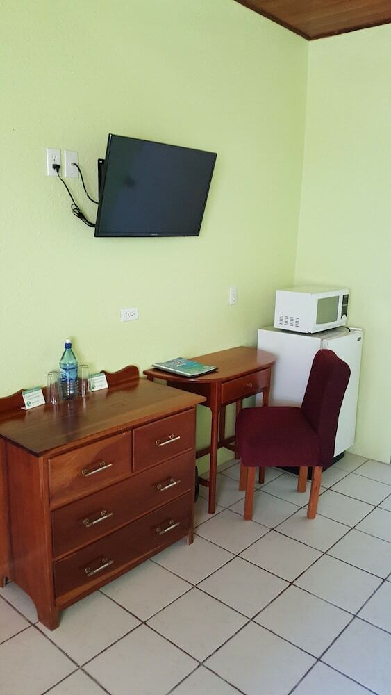 Hotel Anchorage Beach Resort