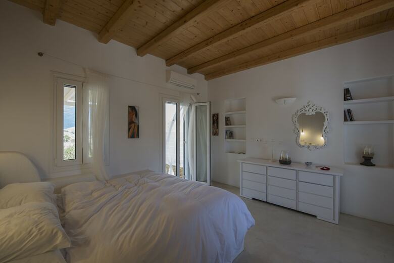Athina Ios Villa