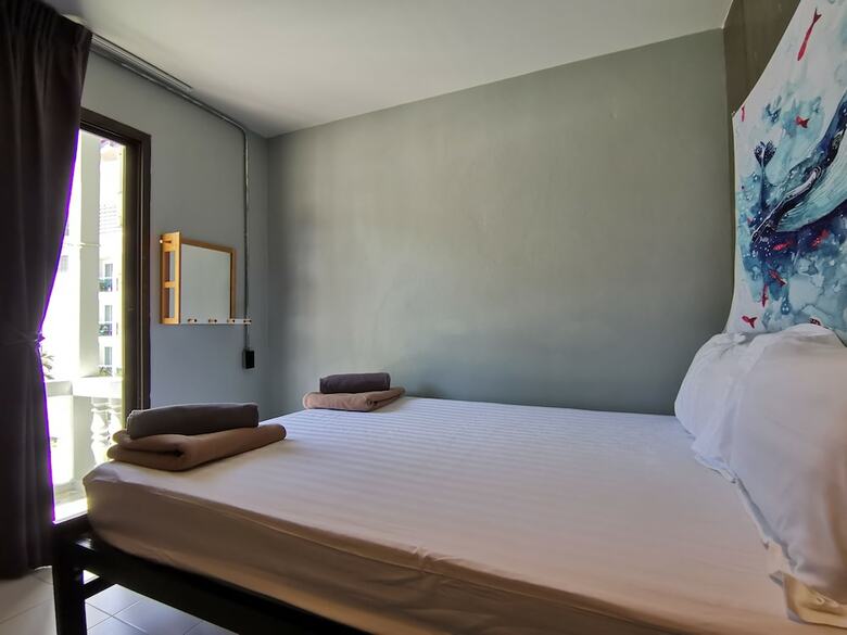 Hostal Tp Hostel Kata Beach Phuket
