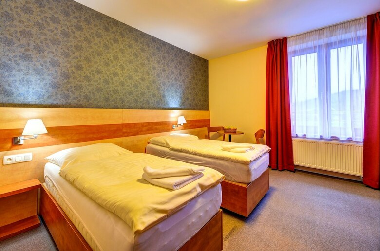 Hotel To?