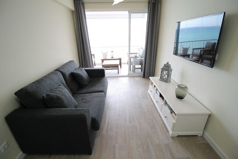 Apartamentos Sea Front - Stunning Views