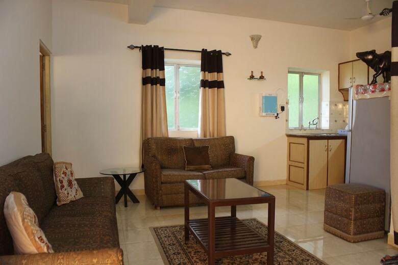 Villa Oyo 9217 Home Studios Near Candolim Beach