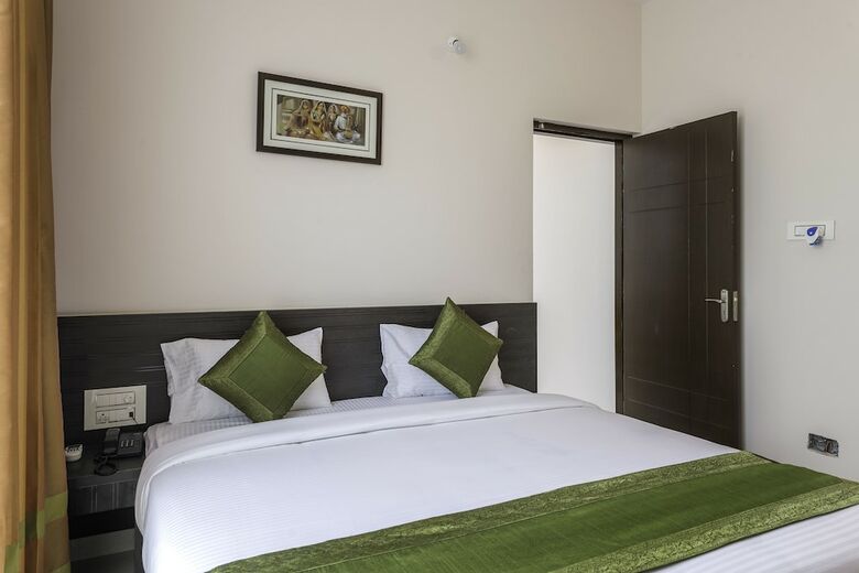 Hotel Premium Hoppers Stop