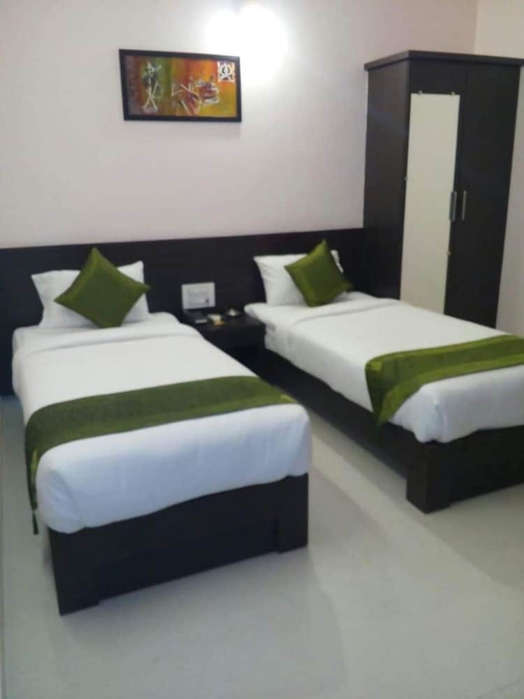 Hotel Premium Hoppers Stop