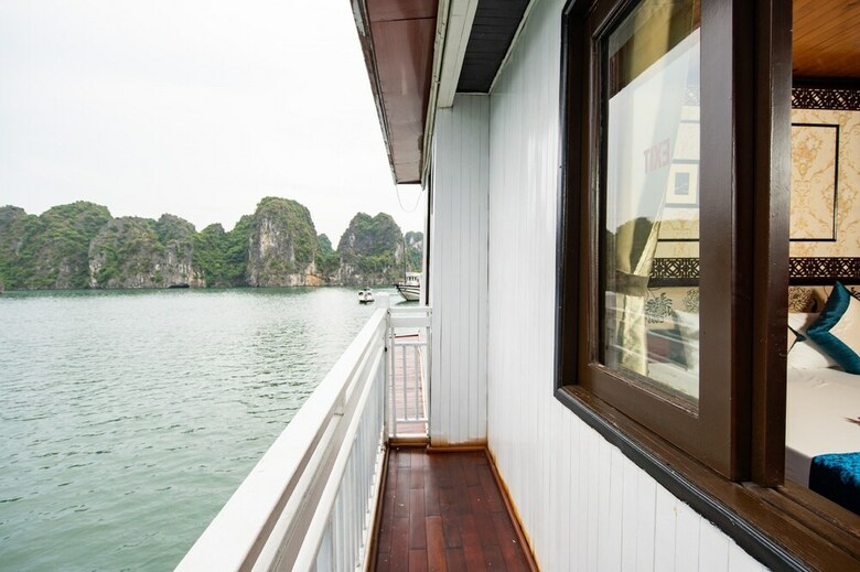Swan Cruises Halong