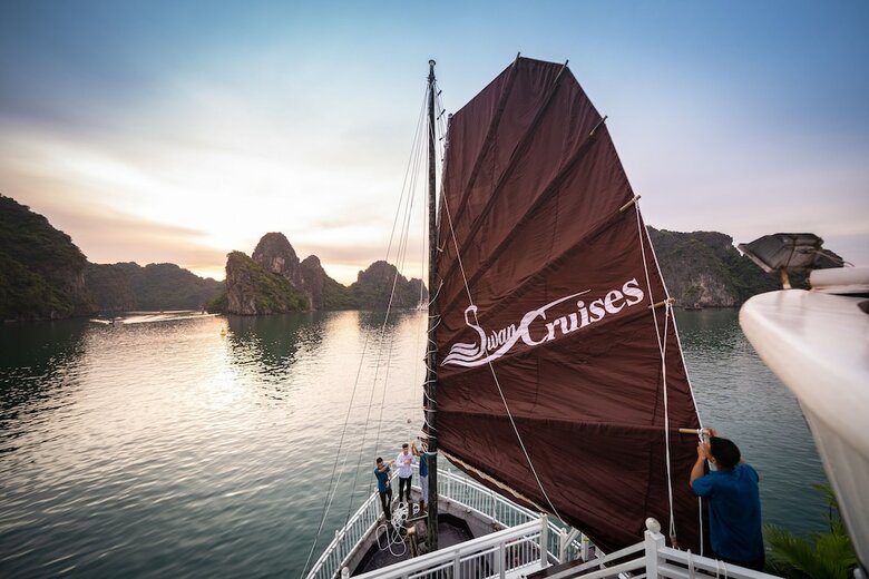 Swan Cruises Halong