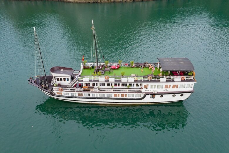 Swan Cruises Halong