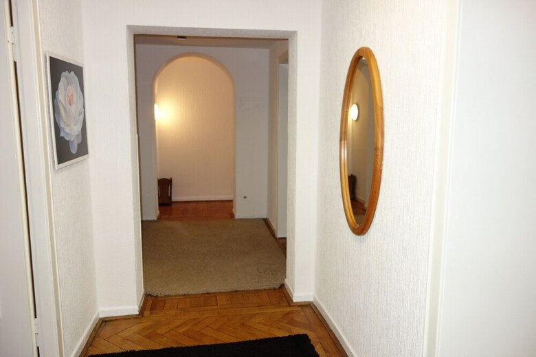 Tolstov-hotels Large 3 1/2 Room Apartment