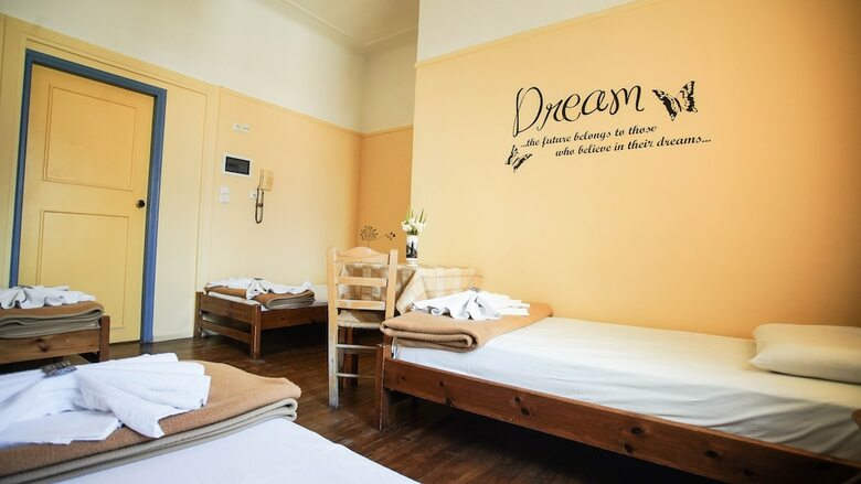 Hostal Students & Travellers Inn
