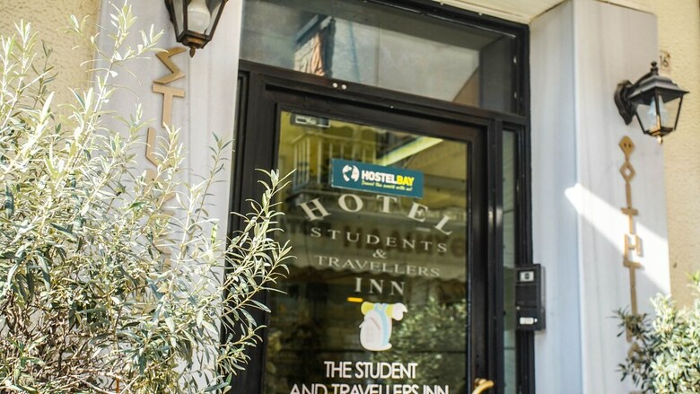 Hostal Students & Travellers Inn
