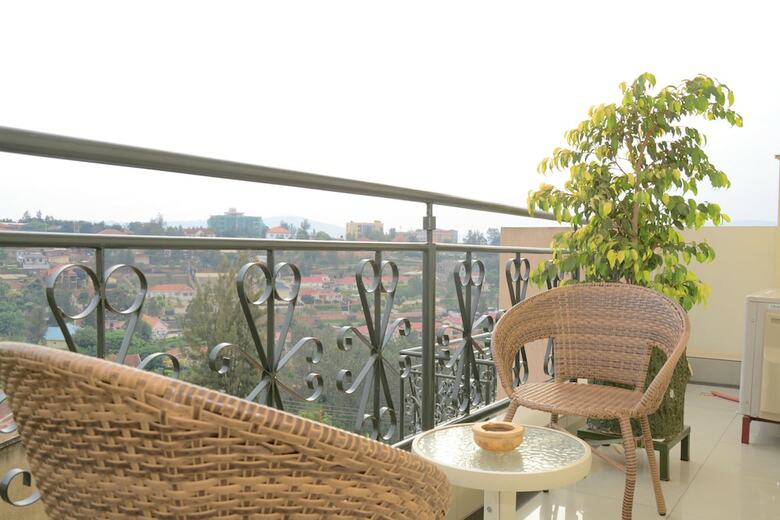 Five To Five Hotel