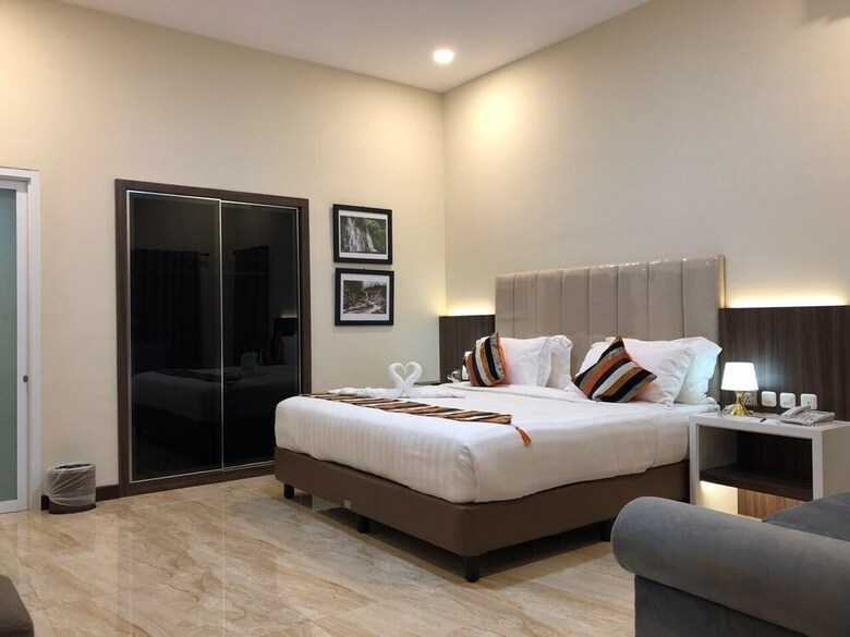 Hotel Grand Harvest Resort And Villas