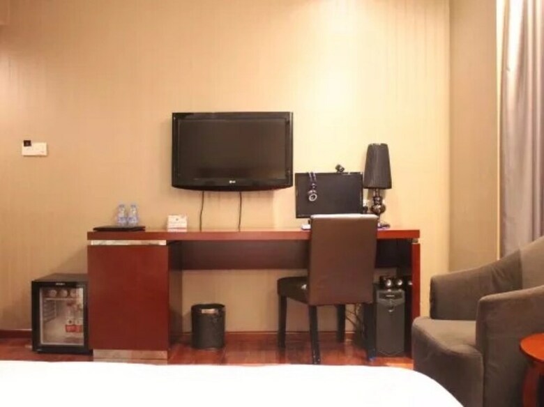 Yiwu Bai Heng Hotel