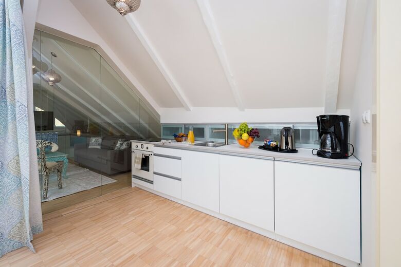 Empirent Design Apartments
