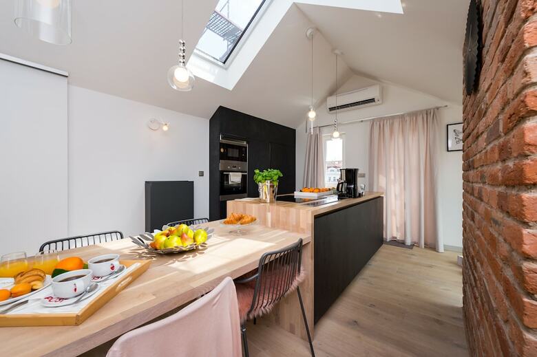 Empirent Design Apartments