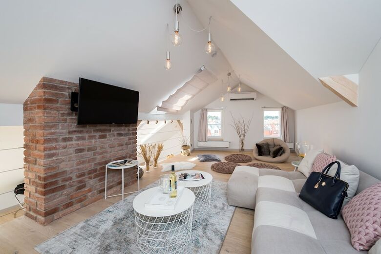 Empirent Design Apartments