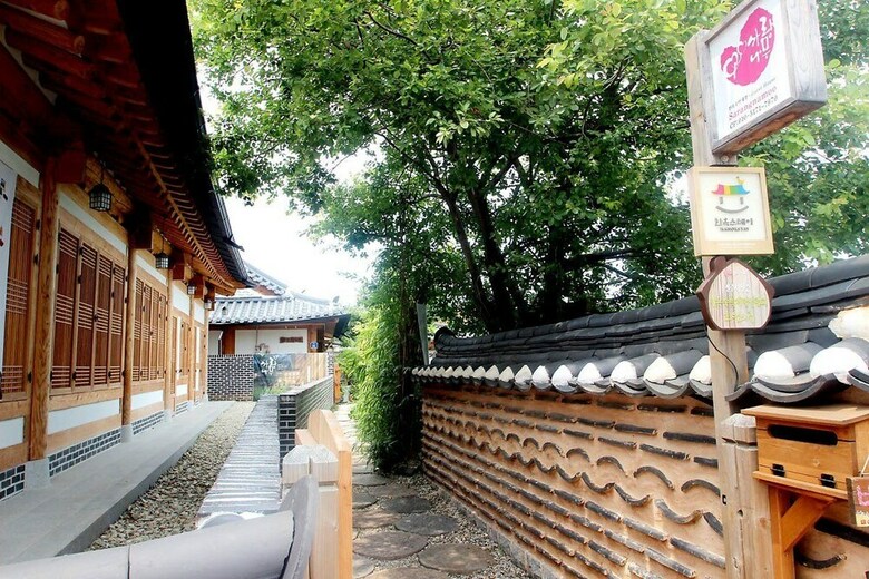 Hotel Jeonjuhanokvillage Sarangnamoo