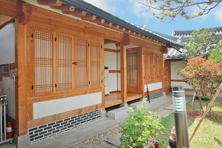 Hotel Jeonjuhanokvillage Sarangnamoo