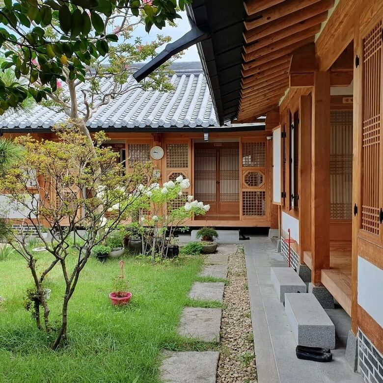 Hotel Jeonjuhanokvillage Sarangnamoo