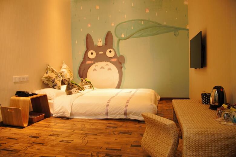 J Hotel