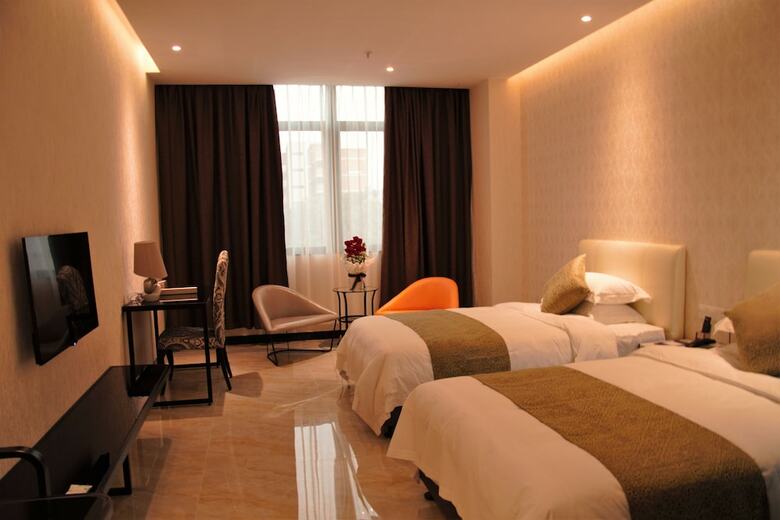 J Hotel