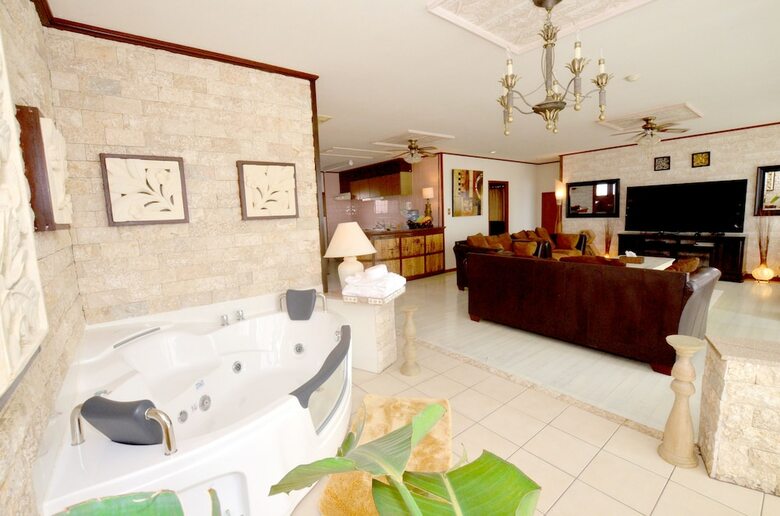 Hotel Araha Resort Arapana