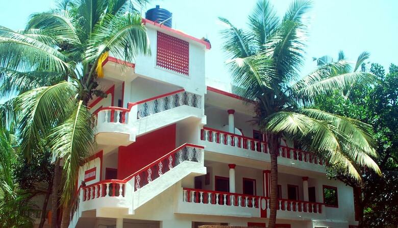 Calangute Beach Side Hotel