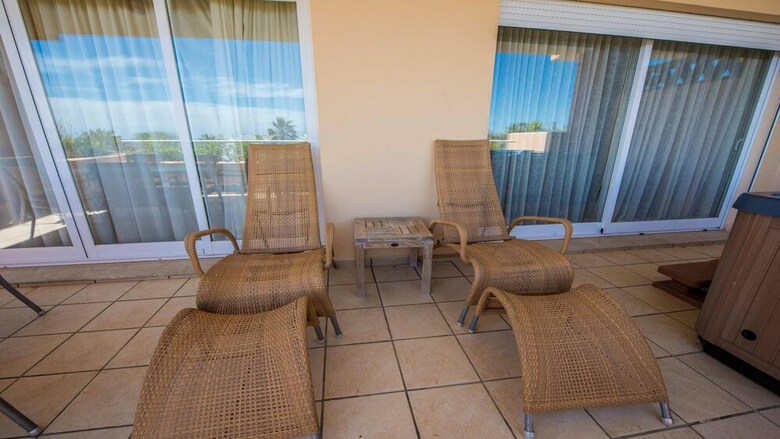 Malibu Apartments