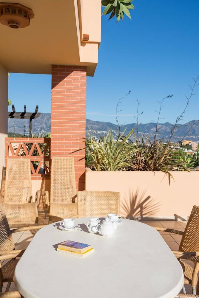 Malibu Apartments